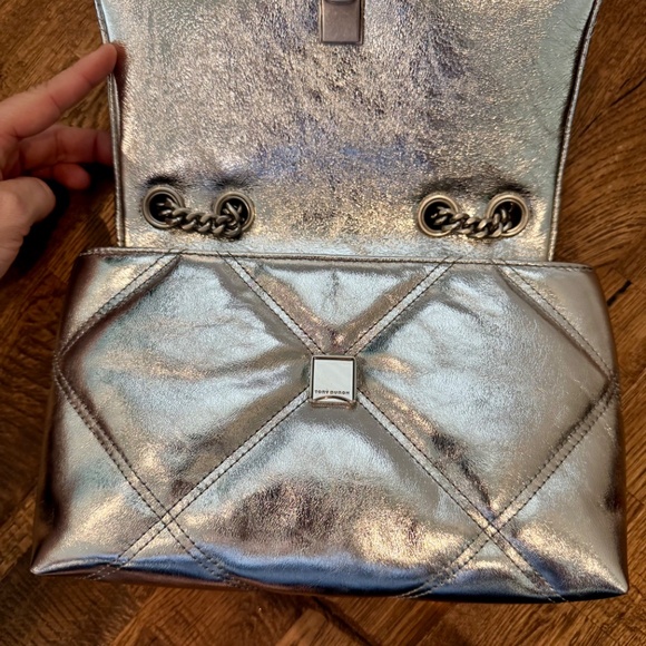 New Tory Burch Kira Metallic Diamond Quilt Convertible Shoulder Bag Purse Silver - Picture 10 of 13